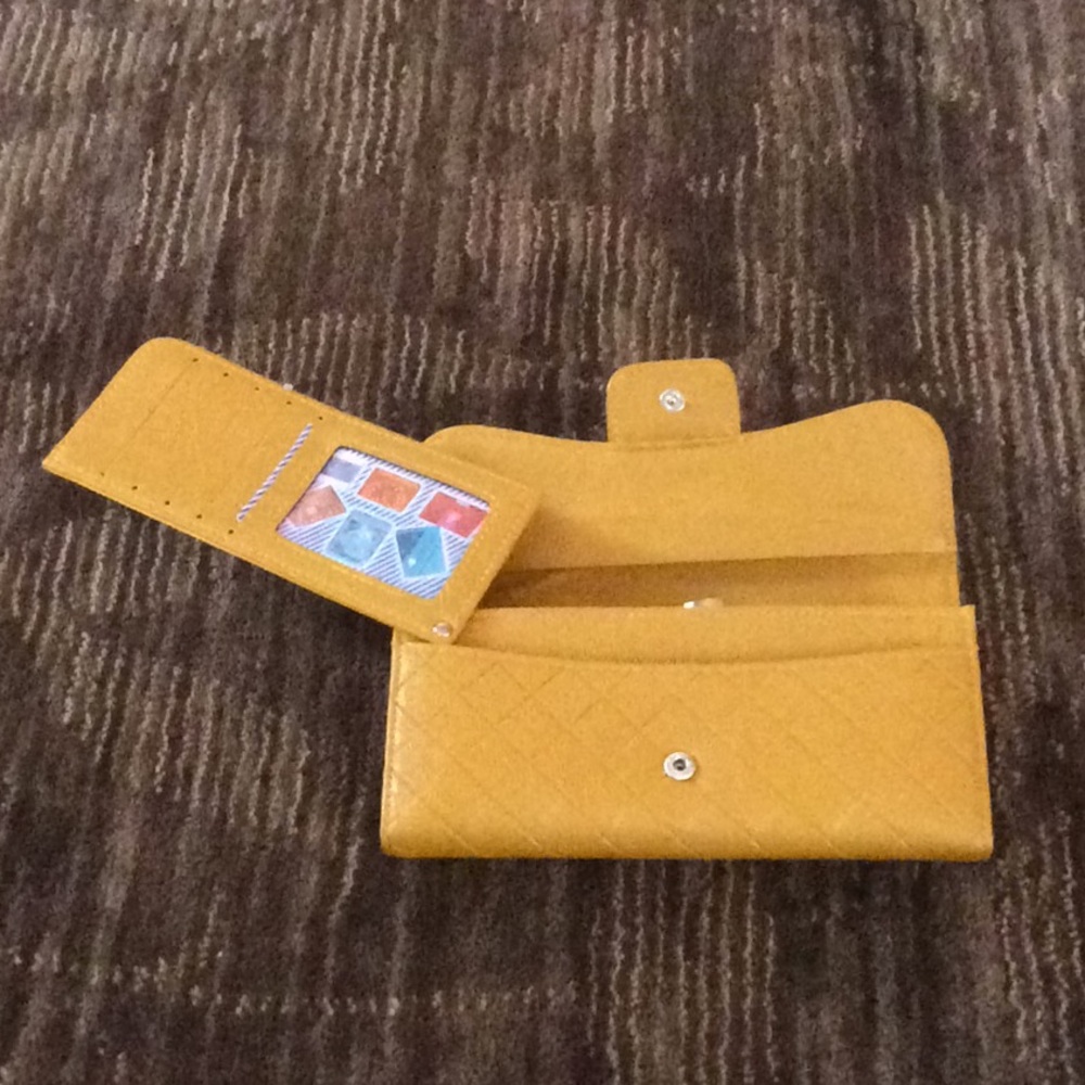NEW: Ladies Wallet - Picture 3 of 5